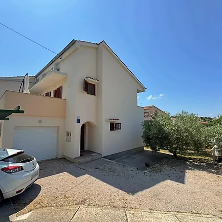 Dunato I Guest house 4*