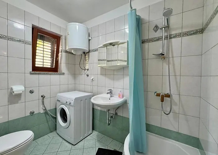Konukevi Dunato I 4*