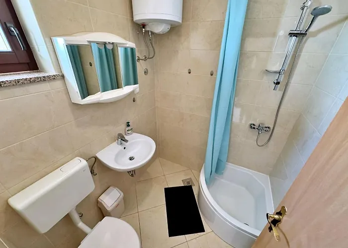 Konukevi Dunato I 4*