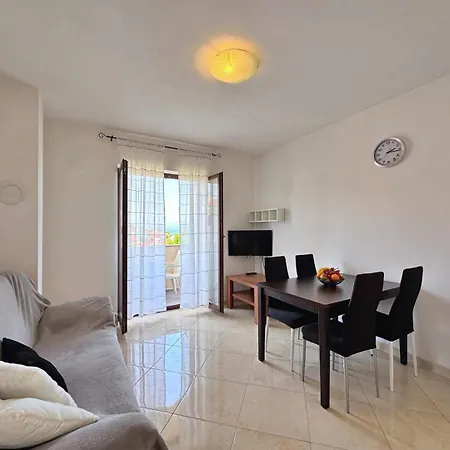 Dunato I Guest house 4*